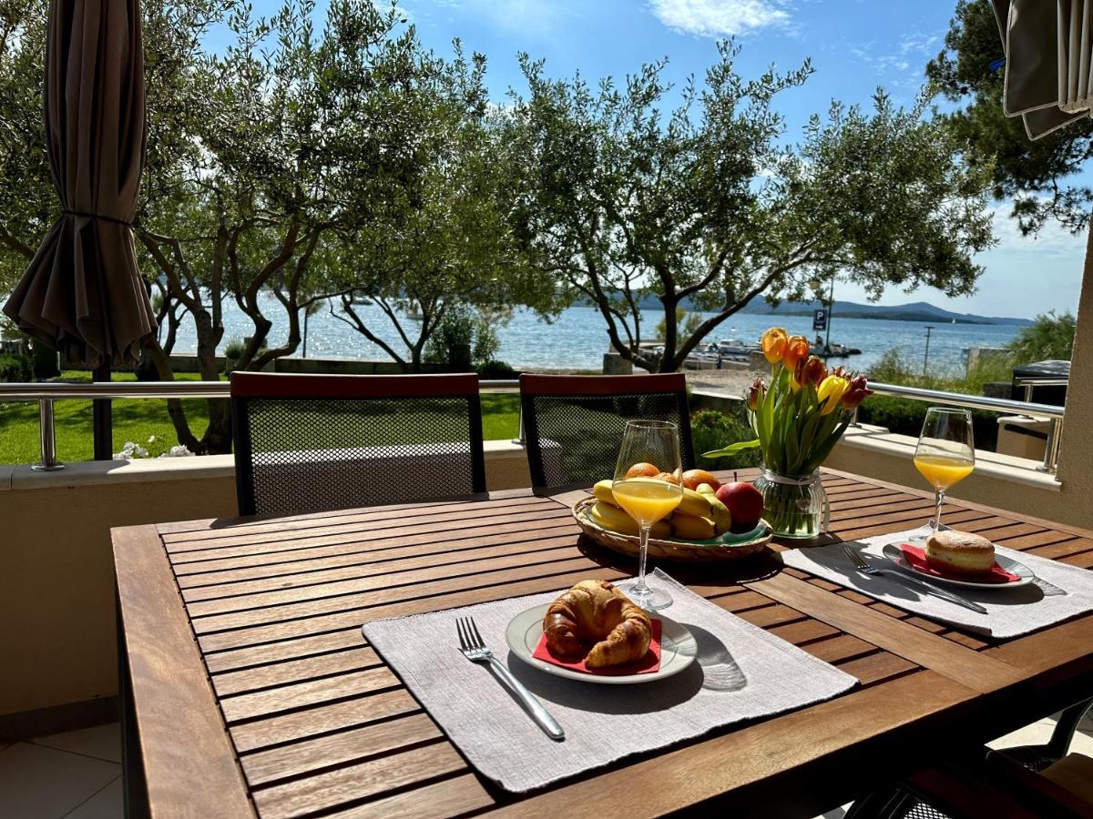 Apartmani Roko Biograd Na Moru Exterior photo