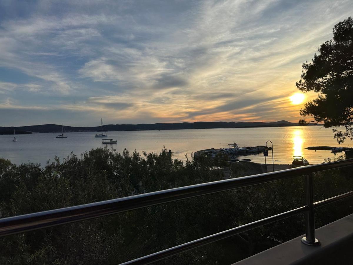 Apartmani Roko Biograd Na Moru Exterior photo