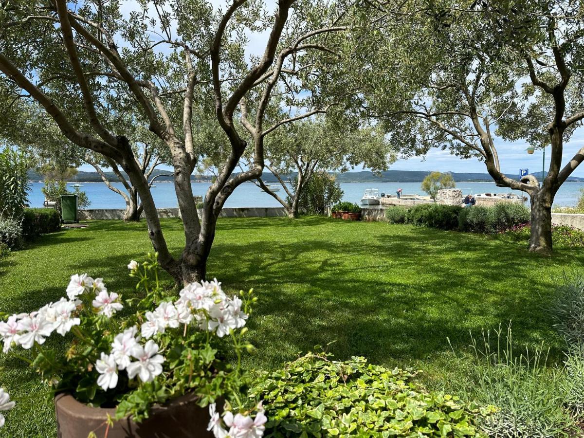 Apartmani Roko Biograd Na Moru Exterior photo